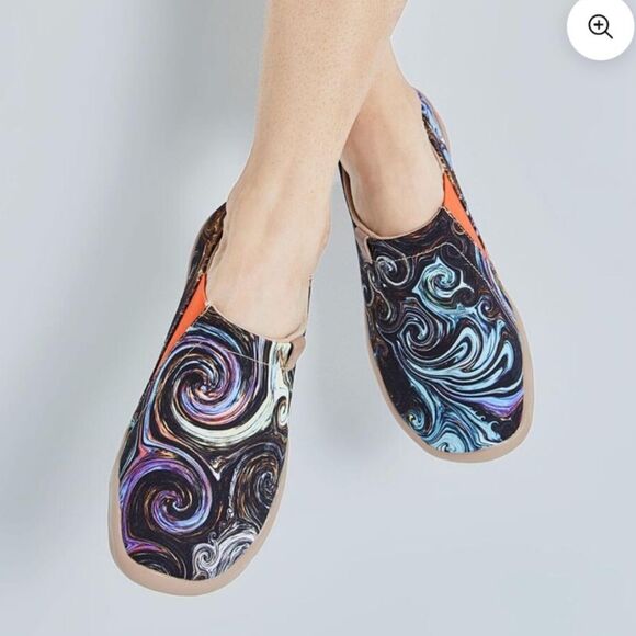 UIN Bright Multi-Color Artsy Lightweight Slip-On Toledo Design Shoes Size 8 - Picture 1 of 6